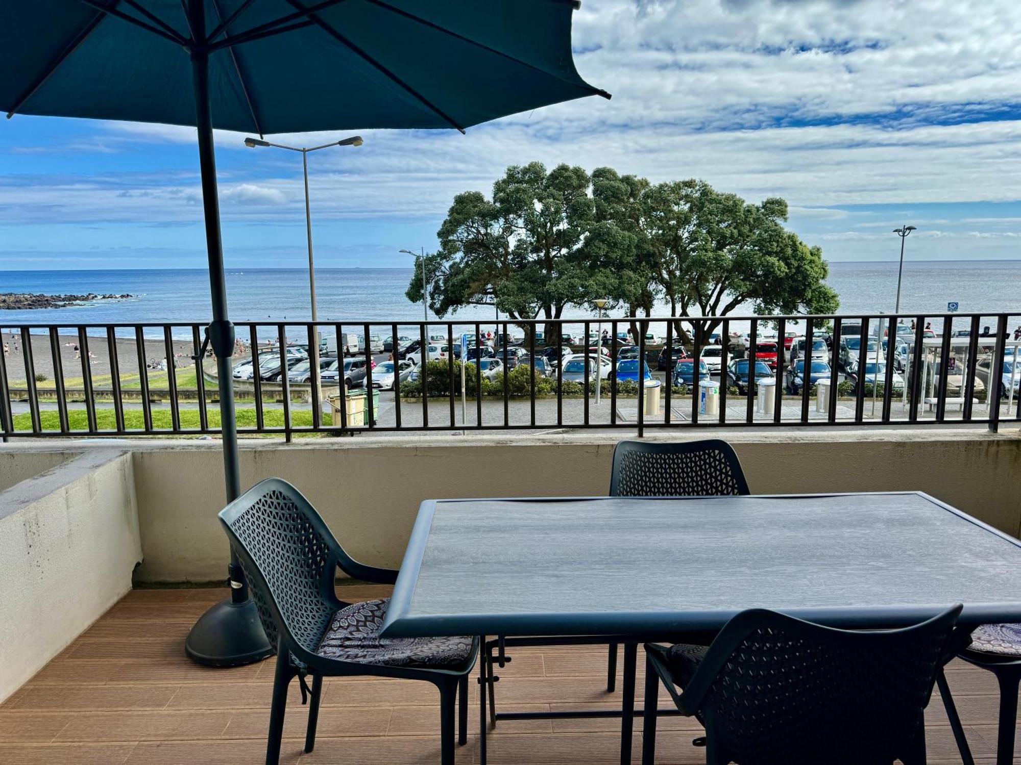 Beach Front House Ponta Delgada Eksteriør bilde